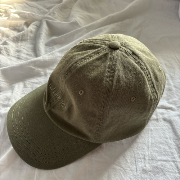 lululemon Olive Green Hat with Interior Logo Tag - Picture 2 of 3